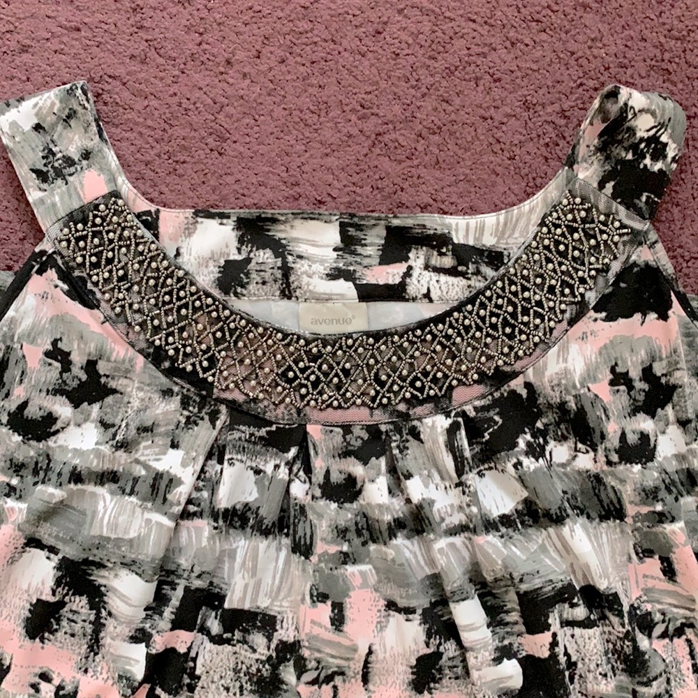 Avenue sleeveless soft knit top 14/16 beaded neck